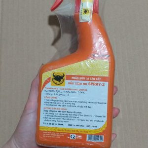 phan-bon-dau-trau-spray-2-kich-thich-ra-hoa