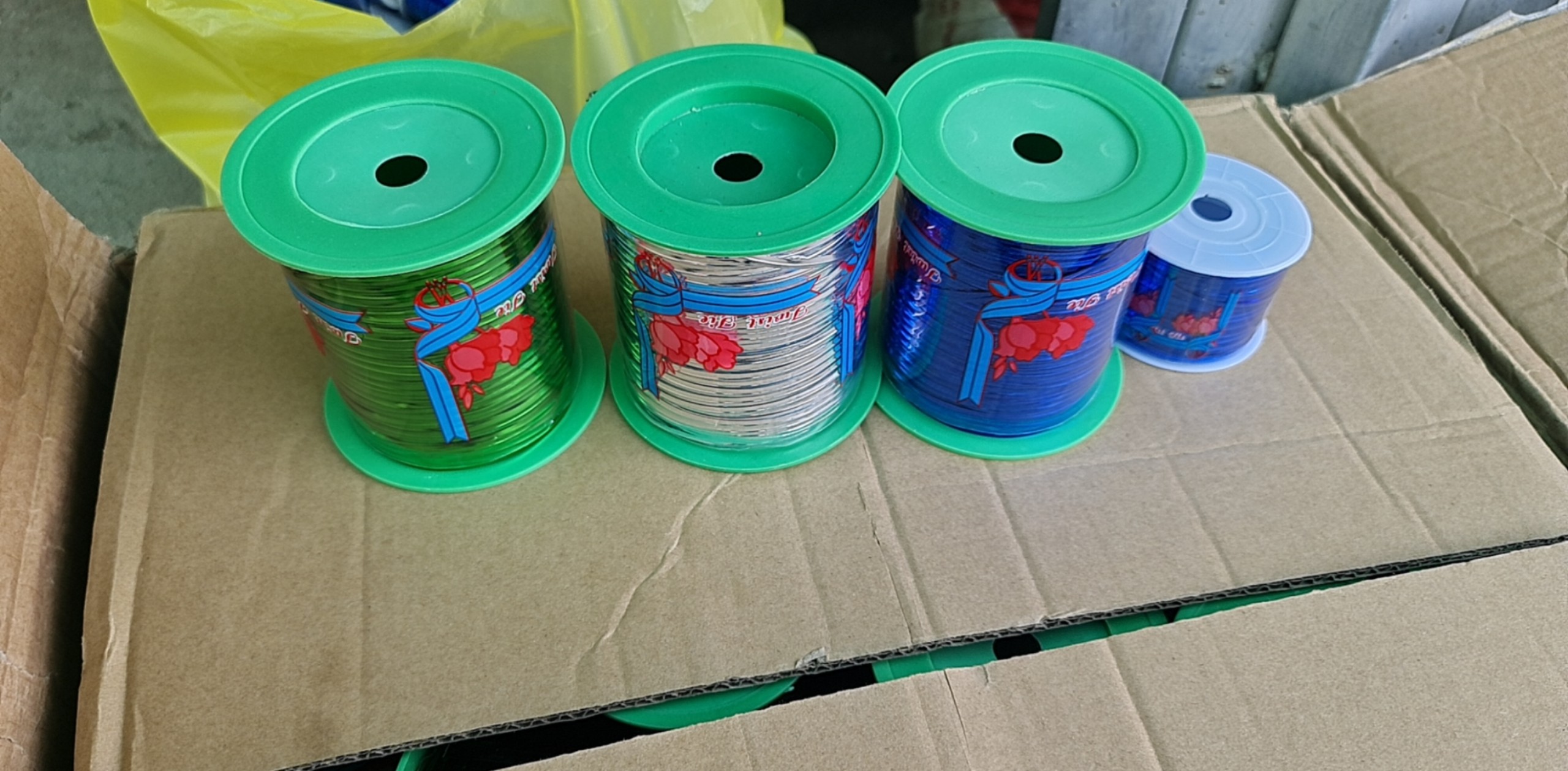 cuon-kim-tuyen-cac-mau-3
