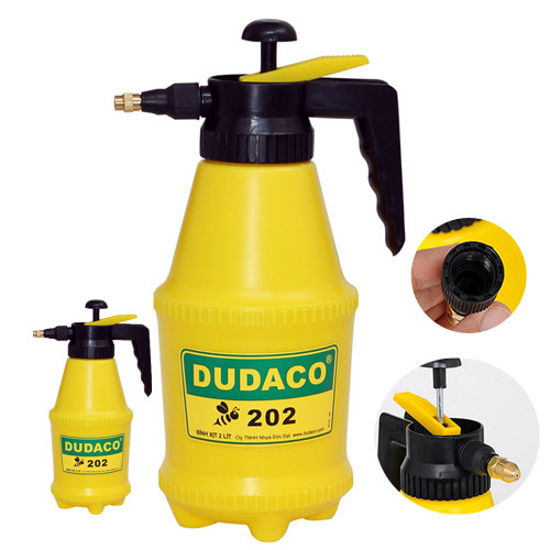 binh-tuoi-cay-duc-dat-dudaco-2-lit-1-lit-o-doa-4-lit binh-tuoi-cay-duc-dat-dudaco-2-lit-1-lit-o-doa-4-lit