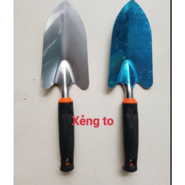 xeng-lam-vuon-cam-tay-xeng-inox-co-to-nho xeng-lam-vuon-cam-tay-xeng-inox-co-to-nho