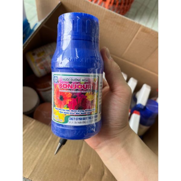 dung-dich-nuoc-duong-hoa-lau-tan-bonjour-chai-250ml/ dung-dich-nuoc-duong-hoa-lau-tan-bonjour-chai-250ml/