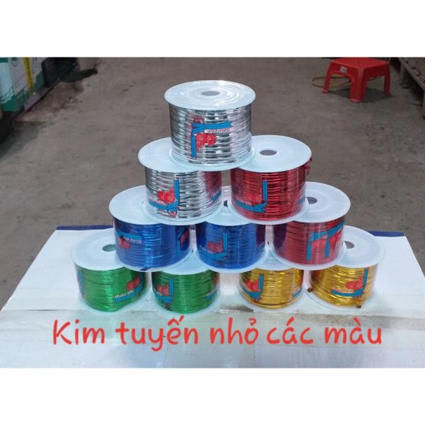 day-kem-boc-kim-tuyen-buoc-phong-lan-trang-tri-hoa-quan-cay-cuon-nho-to-du-cac-mau-do-vang-xanh-la-bac day-kem-boc-kim-tuyen-buoc-phong-lan-trang-tri-hoa-quan-cay-cuon-nho-to-du-cac-mau-do-vang-xanh-la-bac