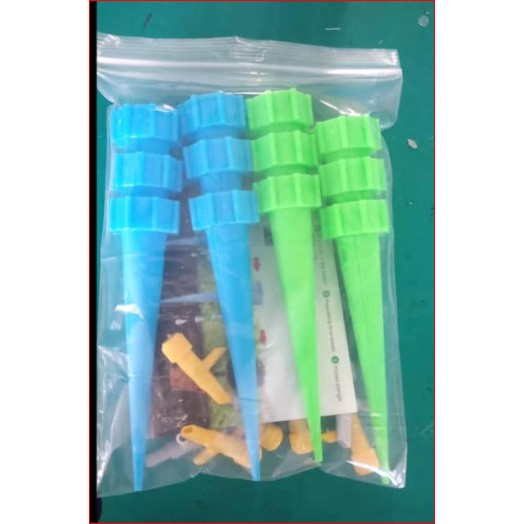 set-12-cai-dau-tuoi-nho-giot-gan-vua-chai-nuoc-voi-tuoi-cay-nho-giot-tu-dong-gan-chai-he-thong-tuoi-nho-giot-o-nha set-12-cai-dau-tuoi-nho-giot-gan-vua-chai-nuoc-voi-tuoi-cay-nho-giot-tu-dong-gan-chai-he-thong-tuoi-nho-giot-o-nha