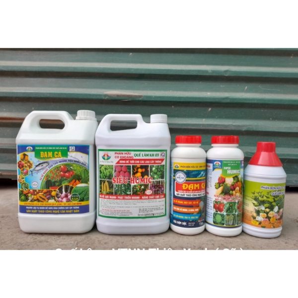 phan-bon-huu-co-khoang-super-humic-que-lam-can-5-lit-dung-de-tuoi-cho-cac-loai-cay-trong-ra-re-cuc-manh-nang-suat-cao phan-bon-huu-co-khoang-super-humic-que-lam-can-5-lit-dung-de-tuoi-cho-cac-loai-cay-trong-ra-re-cuc-manh-nang-suat-cao