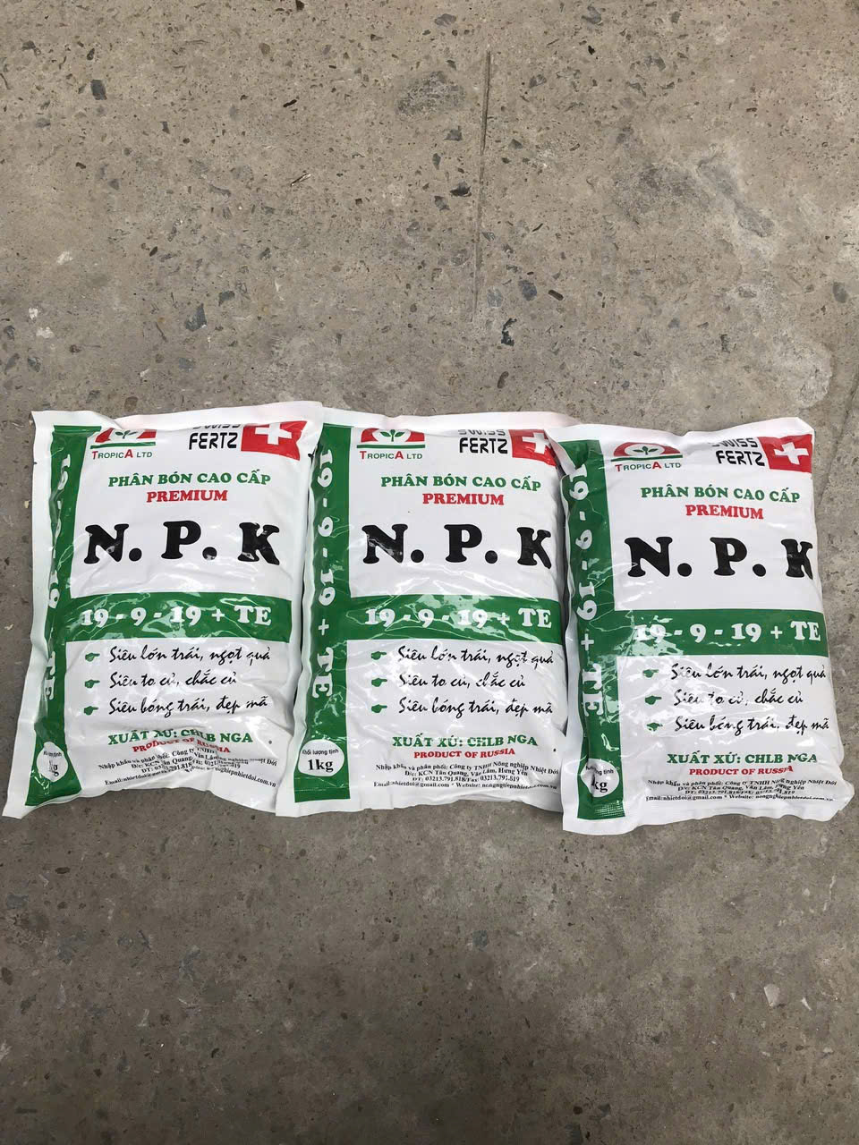 Phan-Bon-Nga-Cao-Cap-NPK-19-9-19-+-TE-goi-1kg-3
